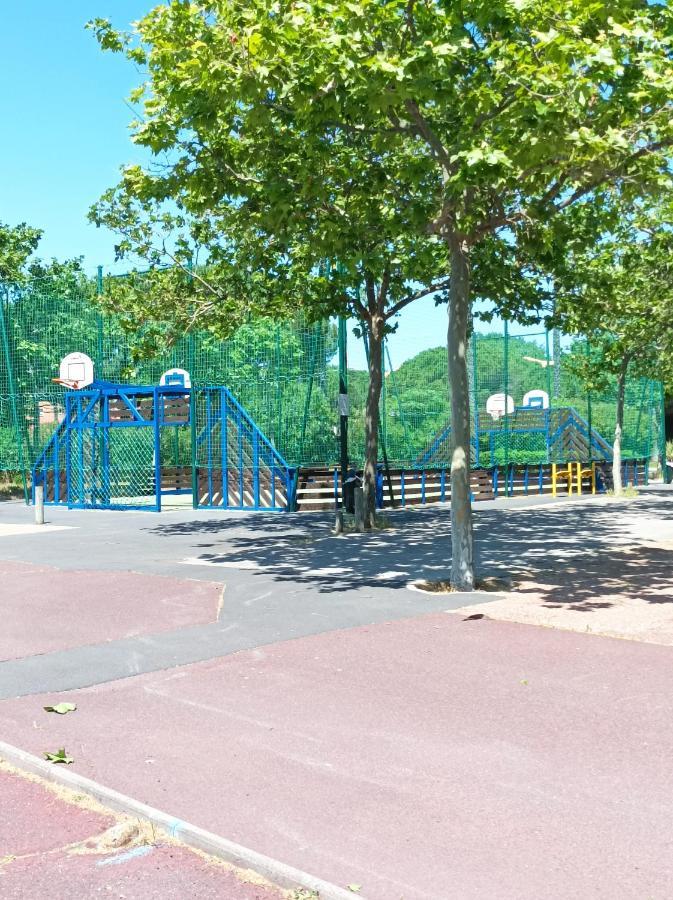 شقة Lara 3 - T2 Loggia Piscine 2 Lits Doubles Parking Pres Du Centre-Port Et Ile Loisirs آجد المظهر الخارجي الصورة